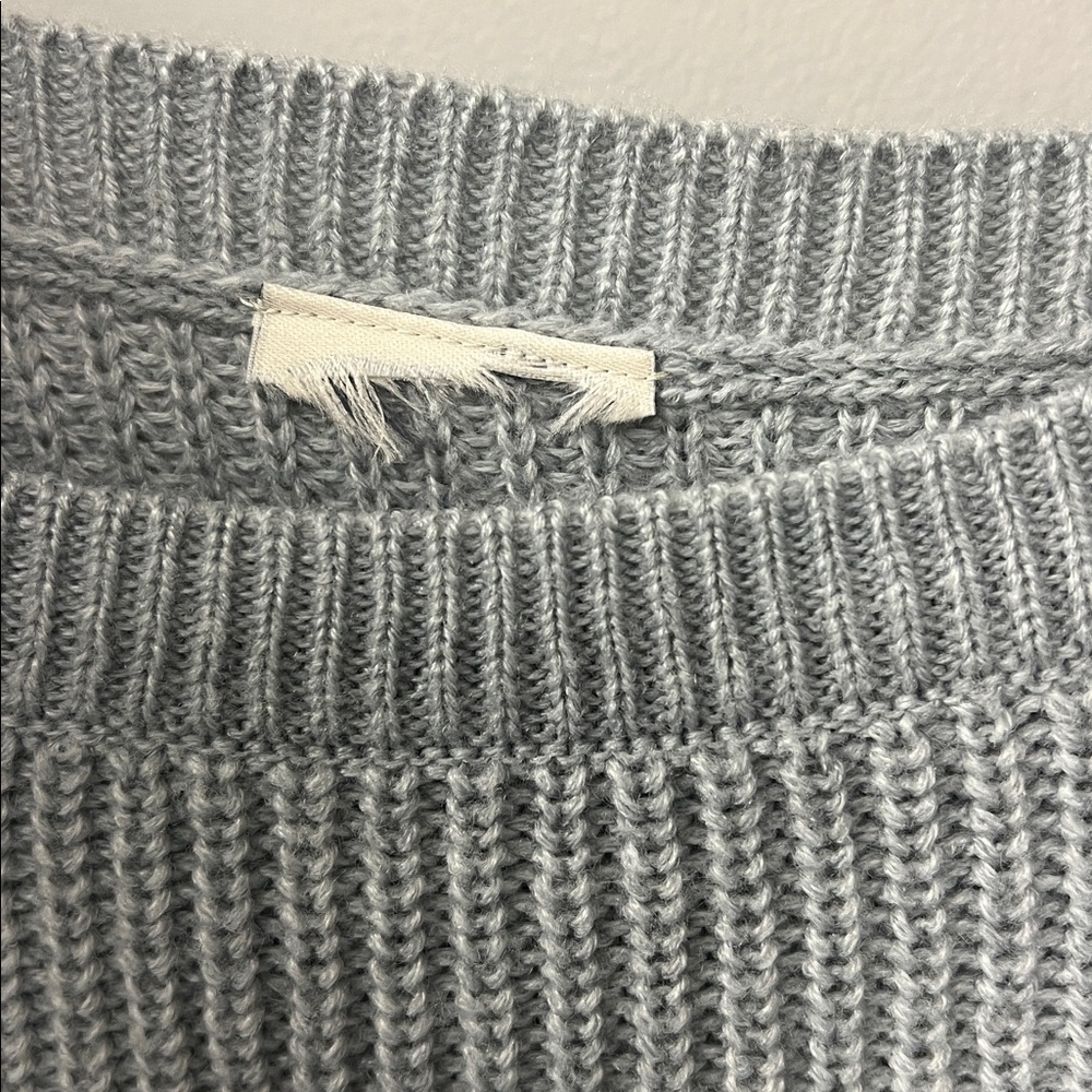 Gray Sweater - Picture 4 of 6